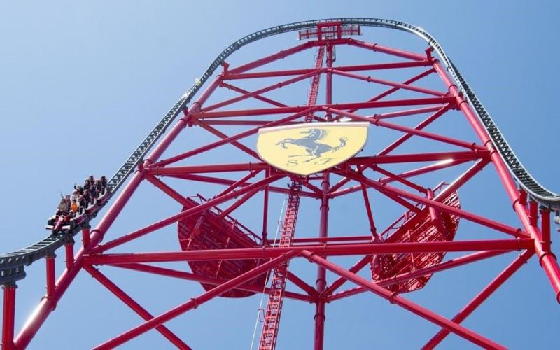 ferrari land 6