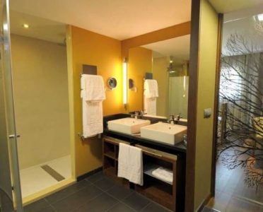 hotel-aneto-benasque-baño