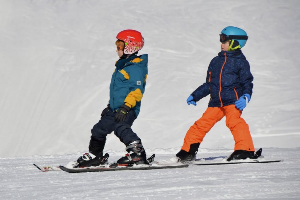 ALQUILER CASCO ESQUI Y SNOWBOARD