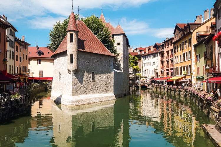 pueblos alpes franceses