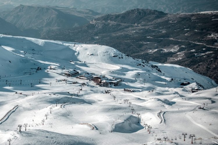 hoteles a pie de pista sierra nevada
