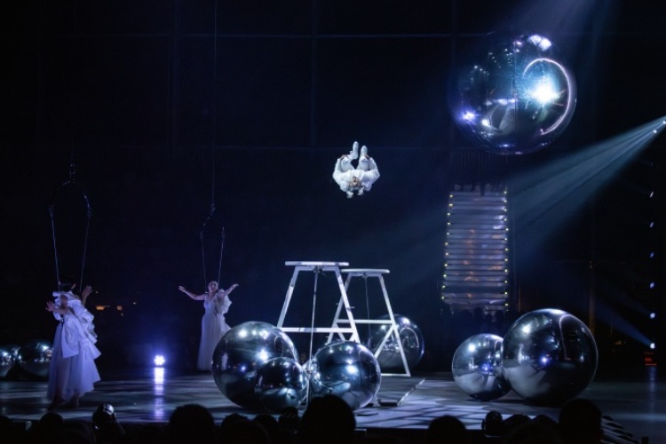 ràdio andorra by cirque du soleil