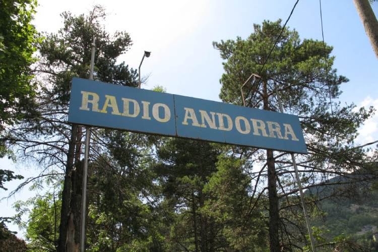 ràdio andorra by cirque du soleil